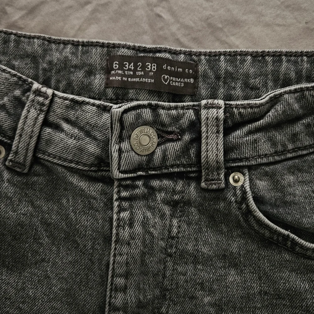 Women's Charcoal Denim Jeans - Picture 5 of 5